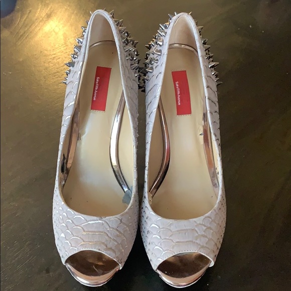 Saks Fifth Ave signature peep toe platform heels - Picture 2 of 8